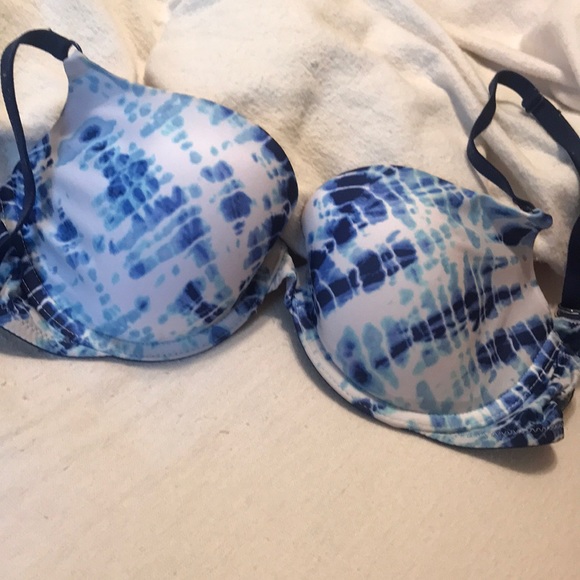 V.S bra - Picture 2 of 3